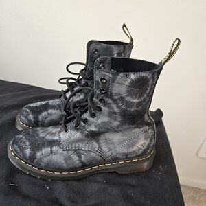 Dr. Marten Black Tie-Dye Lace-Up Boots. Womens Size 8
